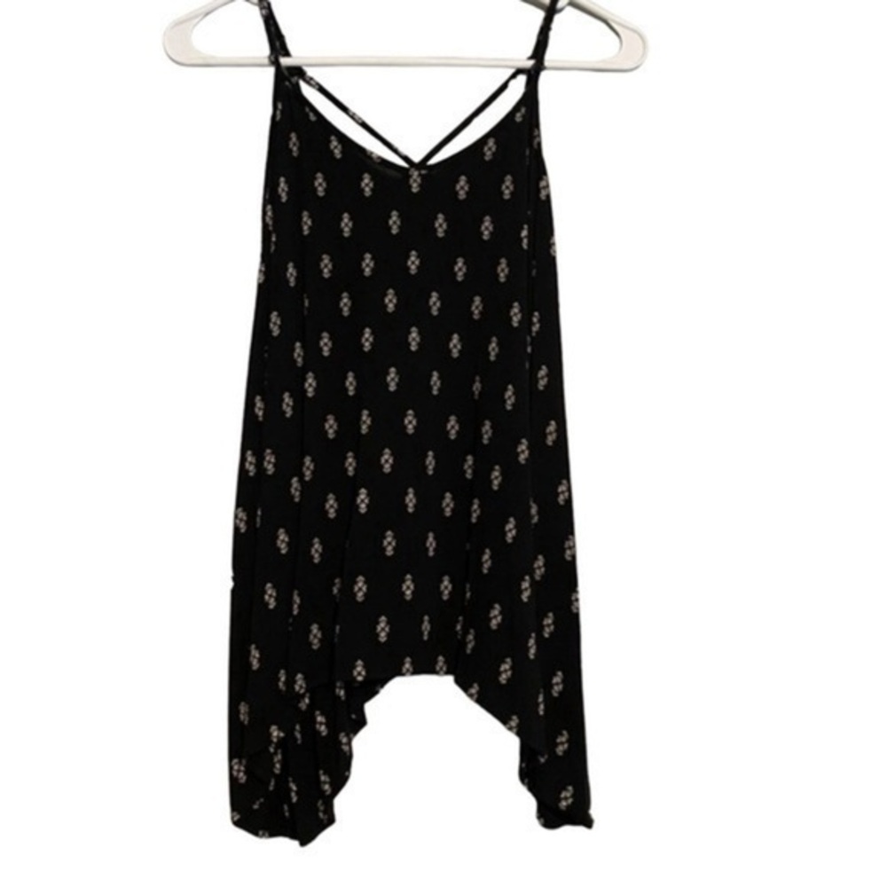 🌷 V Neck Strappy Cross Back Asymmetrical Tank Top